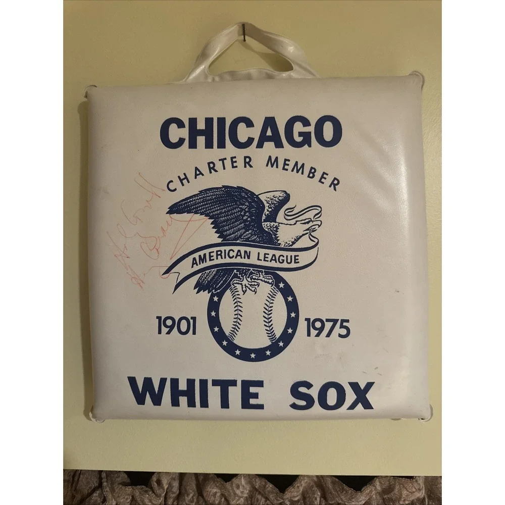 Vintage Rare Charter Member Chicago White Sox foam‎ seat cushion 1901-1975.